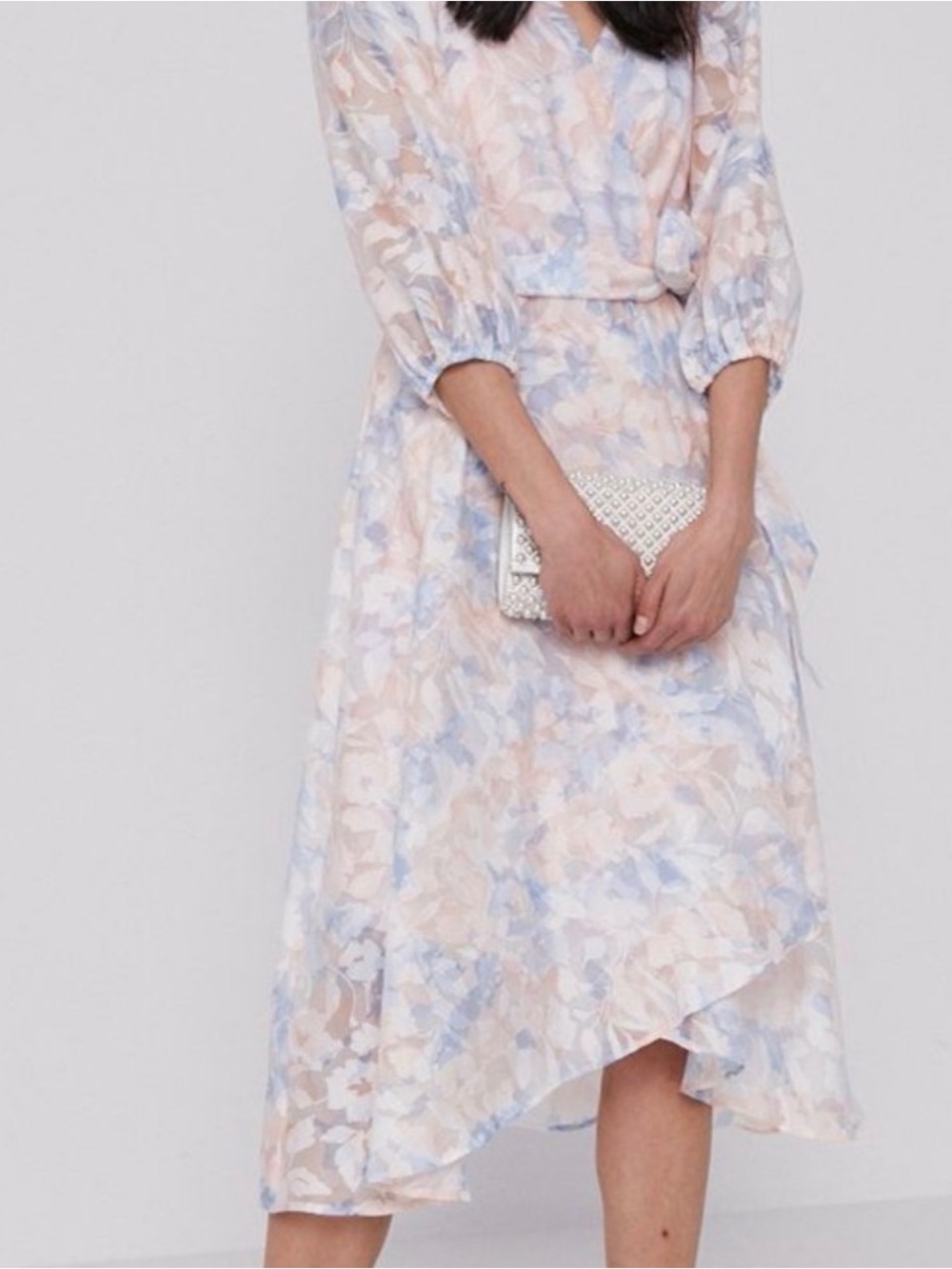 DKNY BALLOON SLEEVE VNECK Midi dresses Size 6